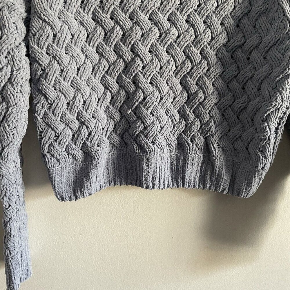 Kendall + Kylie Women S Blue Chenille Basketweave Knit Pullover Cropped Sweater - Picture 2 of 8